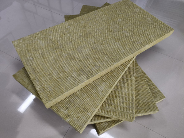 保溫裝飾一體板安裝時注意抗壓強度檢測